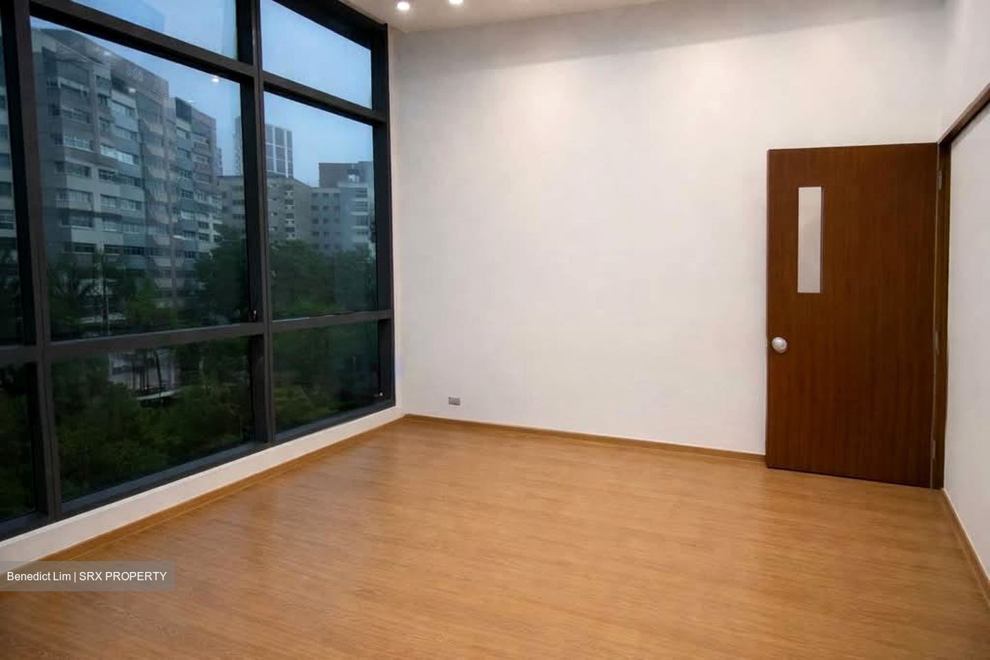 Woods Square (D25), Office #566756371